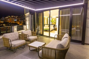 Royal Studio Suite, Lake View | Terrace/patio - Unik Hotel (Farkë)