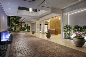Property entrance - Halepuna Waikiki by Halekulani (Honolulu)