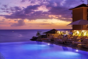 Kolam renang terbuka, kabana (surcaj), payung kolam