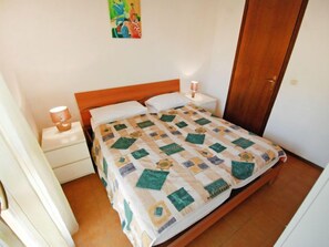 2 bedrooms