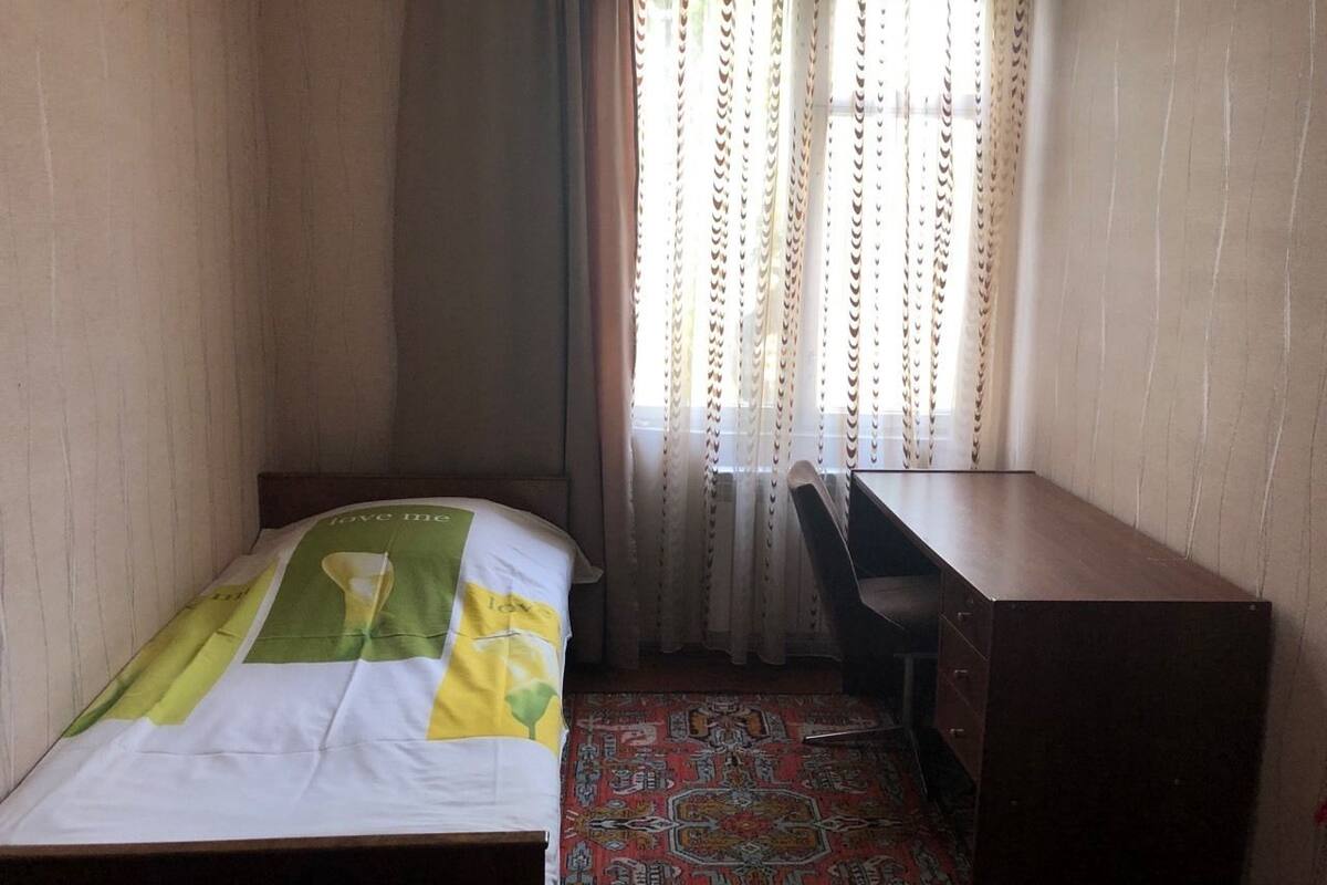 Twin Room, Shared Bathroom | Desk, iron/ironing board (on request), free WiFi