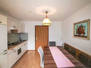 Fridge, oven, cookware/dishes/utensils