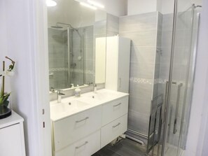 Hiustenkuivaaja
