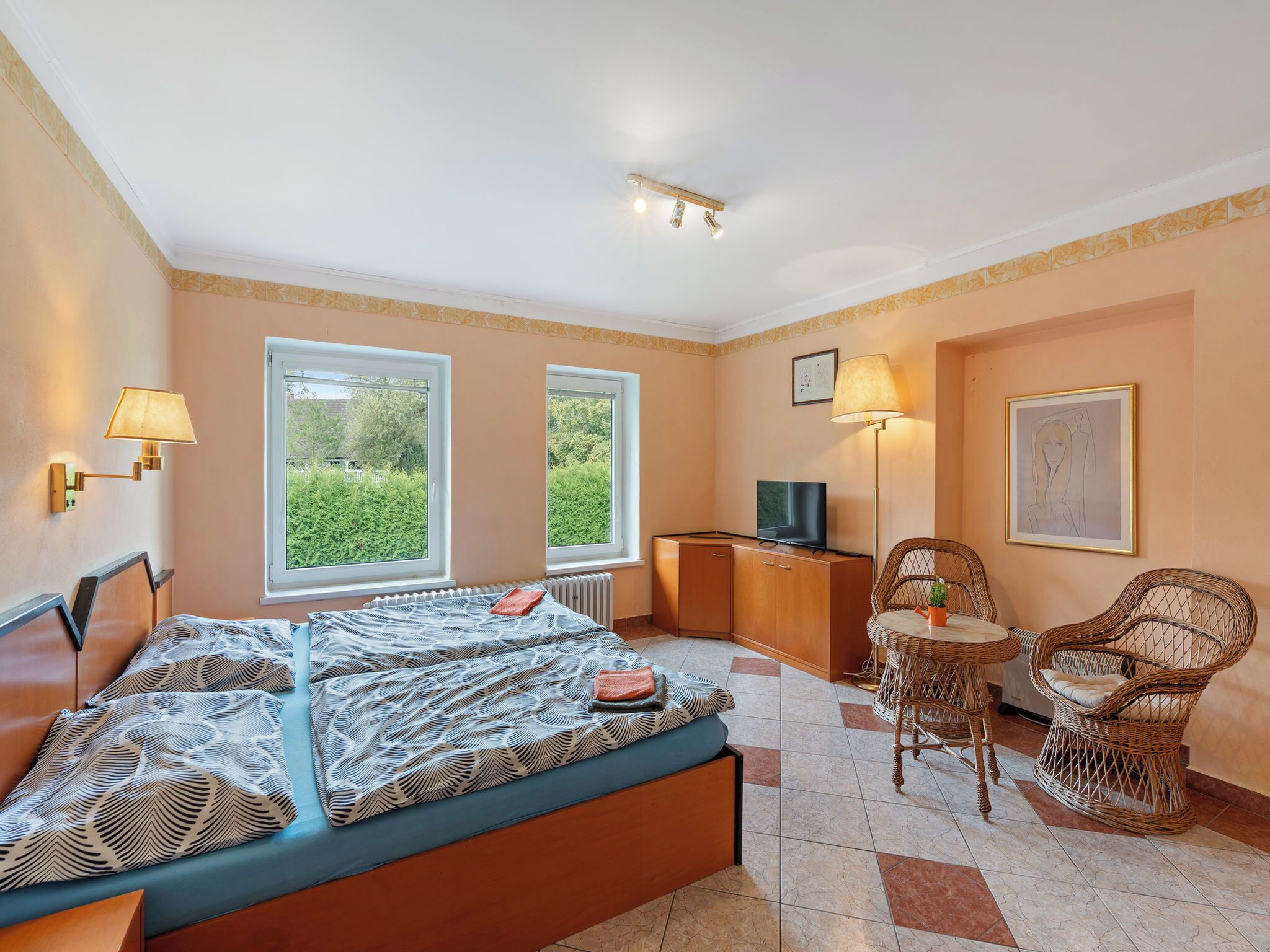 3 bedrooms, internet (free)
