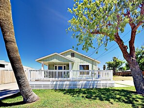 Exterior - 321 E Cotter (Port Aransas)