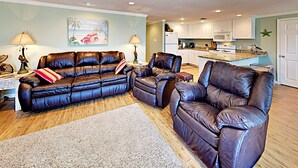 Unclassified image, 5 of 21, button - 321 E Cotter (Port Aransas)