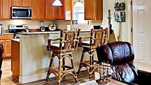 Coffee/tea maker, fridge, microwave, stovetop - After Dune Delight @ Costa Del Ray (Port Aransas)