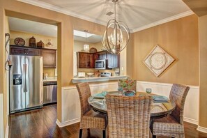 Refrigerador, microondas, parrilla de estufa y lavavajillas 