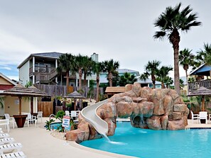 Outdoor pool - Beachside Bungalo (Port Aransas)
