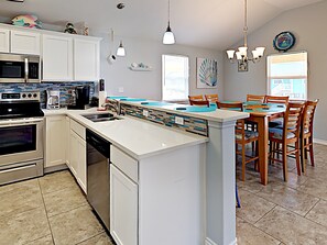 Fridge, microwave, stovetop, dishwasher