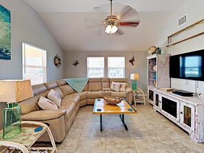 TV - Bugtussle Beach House (Port Aransas)