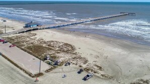 Beach nearby - Boats and Oars (Port Aransas)