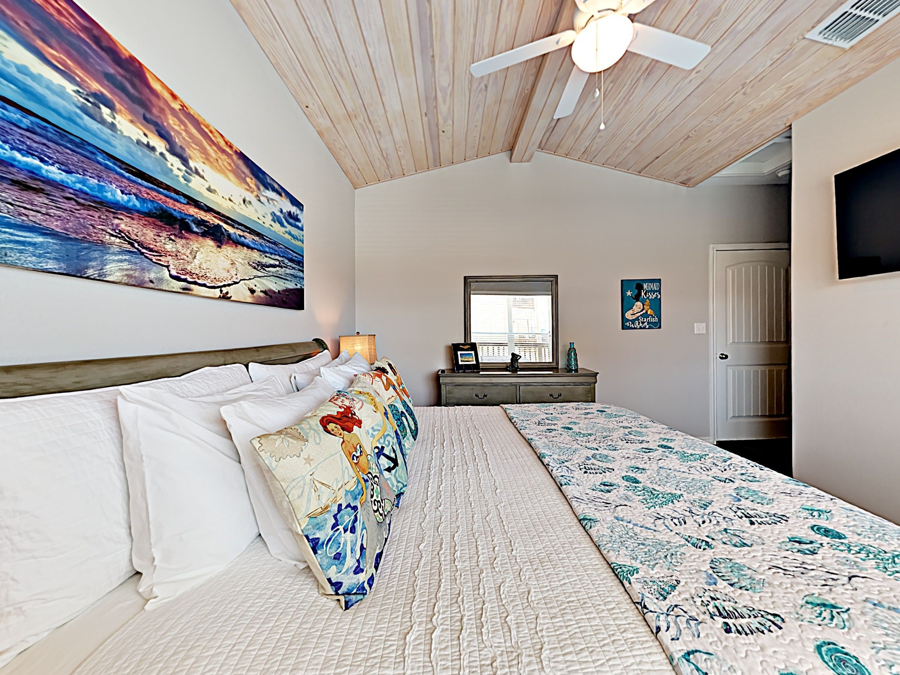 4 bedrooms, free WiFi