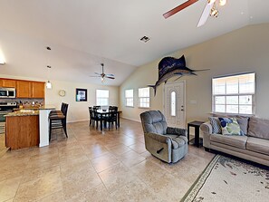Living room - Casa de Playa (Port Aransas)