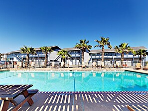 Outdoor pool - Island Time - Siv6 (Port Aransas)
