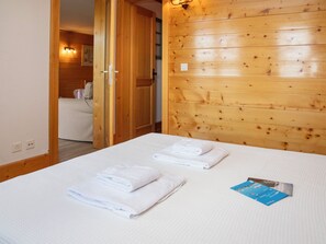 2 bedrooms, Internet