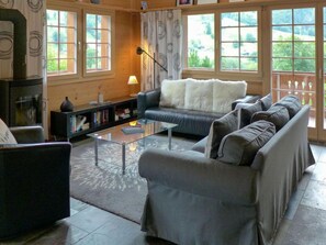 TV, fireplace, DVD player