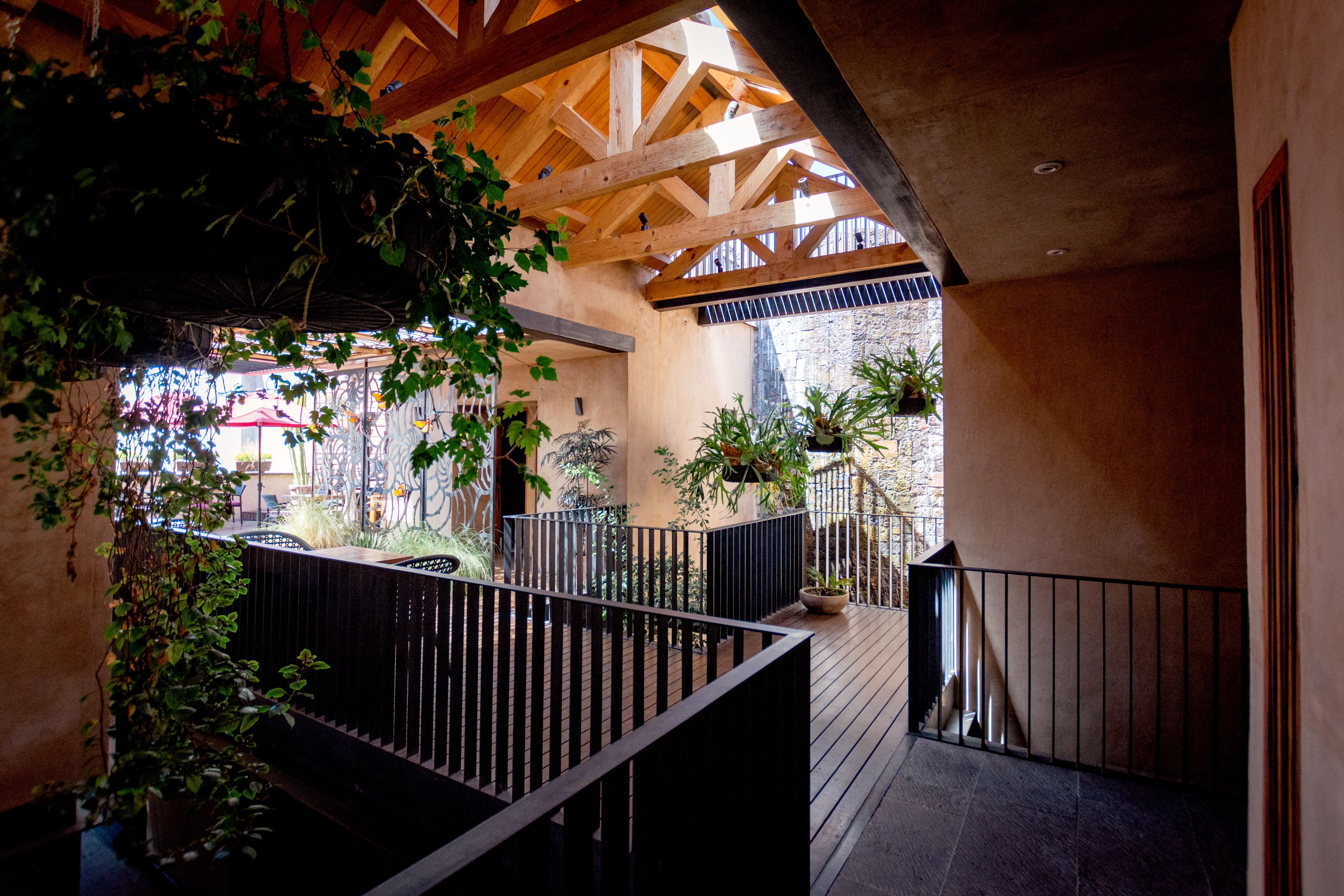 Deluxe Suite | In-room safe, individually decorated, individually furnished