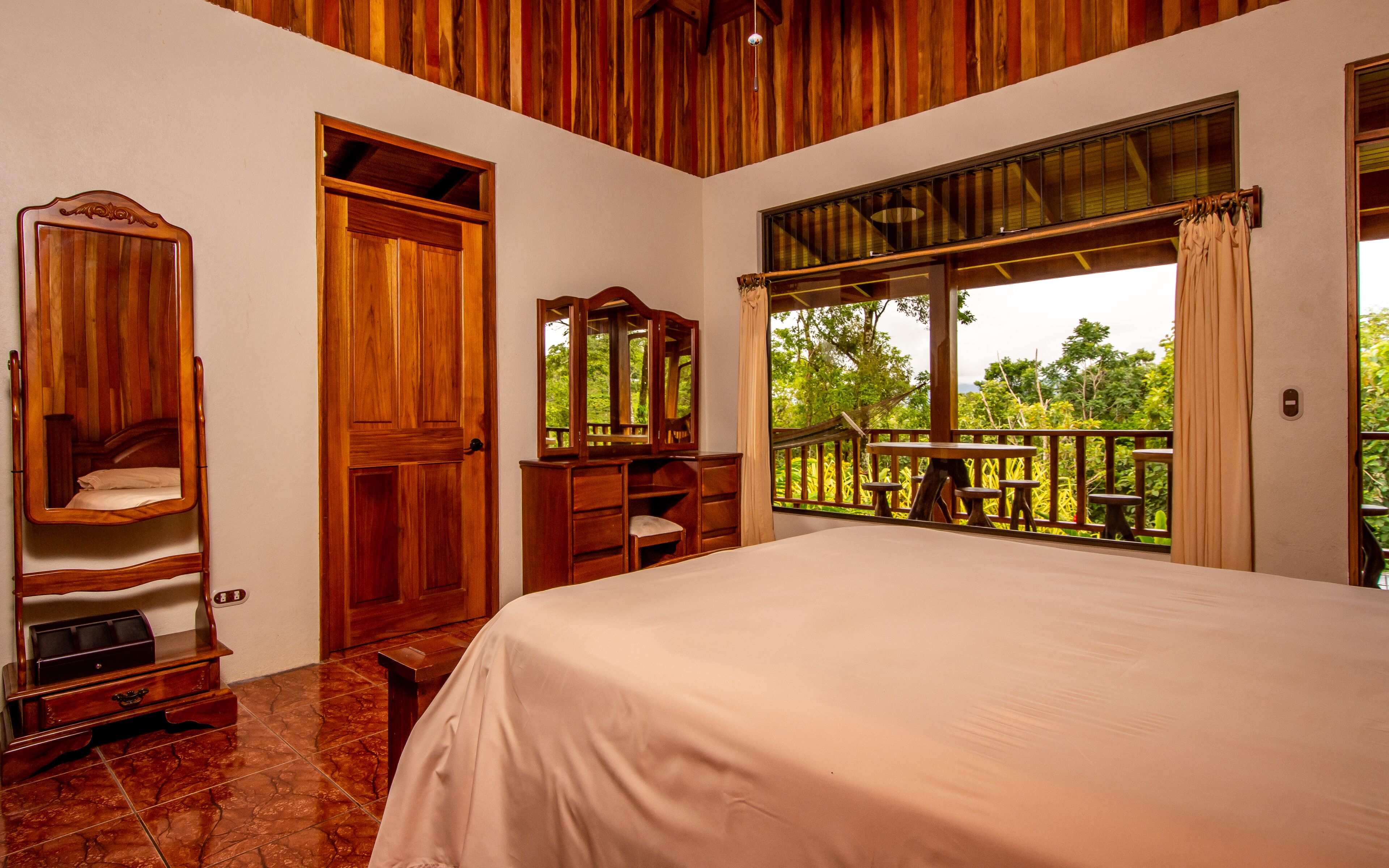 Deluxe-Haus, Mehrere Betten, Bergblick | 2 Schlafzimmer, individuell dekoriert, individuell eingerichtet