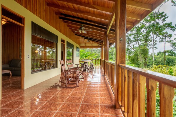 Porch - Hummingbird Hacienda (Monterrey)