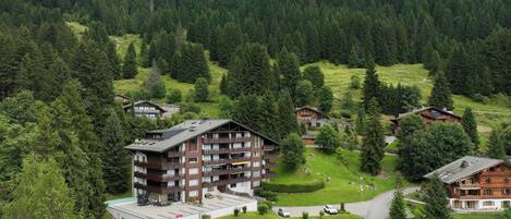 المنشأة من الخارج