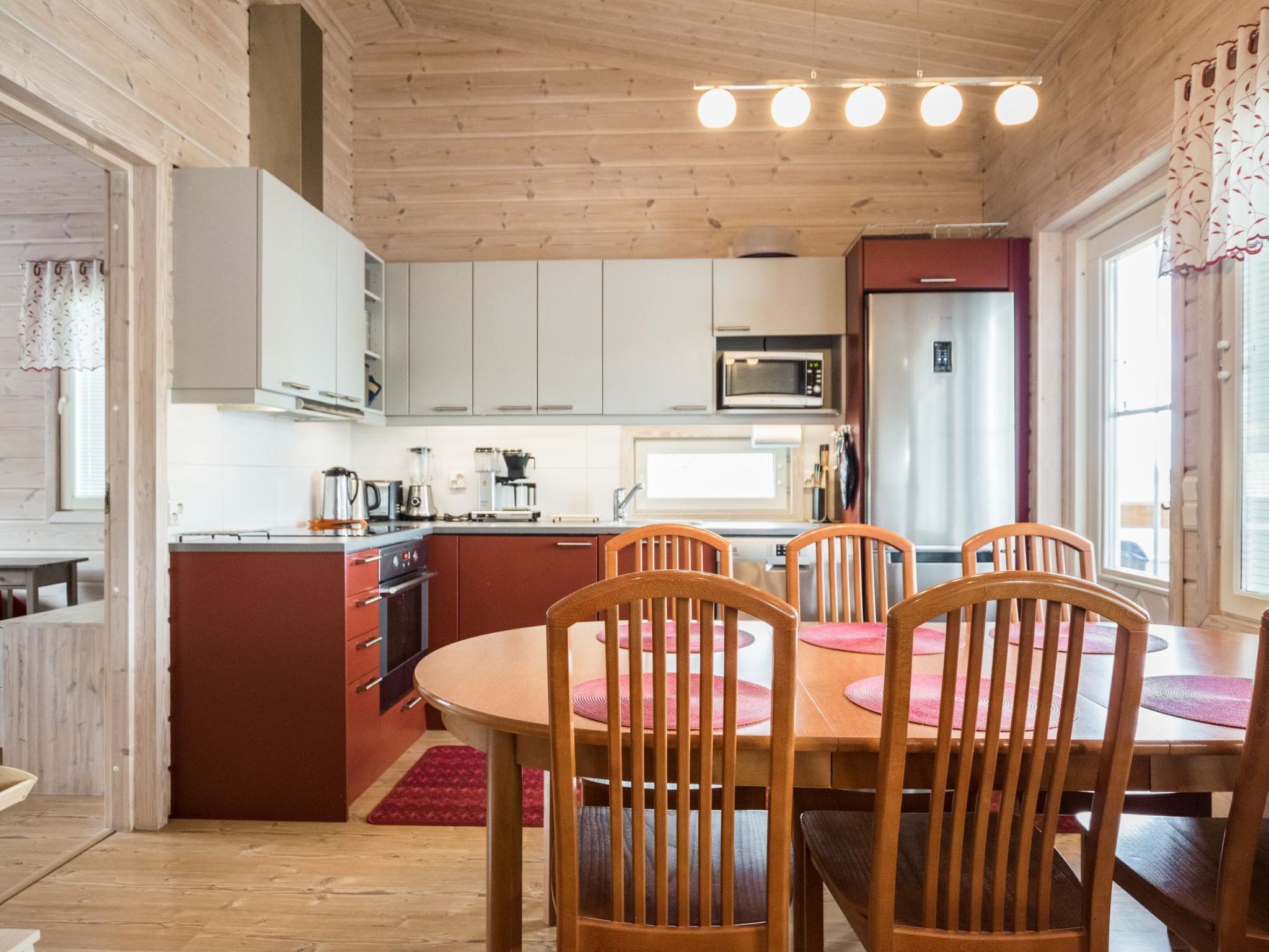 Fridge, microwave, dishwasher, cookware/dishes/utensils