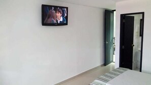 Rollaway beds, free WiFi, bed sheets - Hotel Santafe Suite (Bogotá)