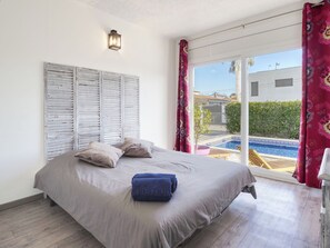 3 bedrooms, Internet