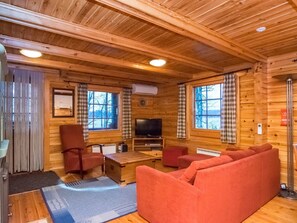 TV - Vacation home Varpu by Interhome (Hämeenlinna)