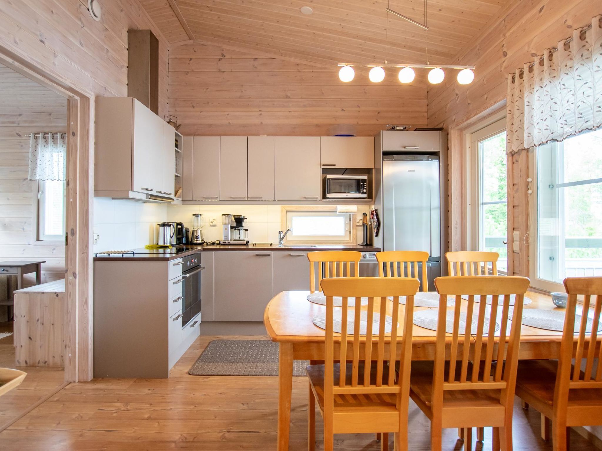 Fridge, microwave, dishwasher, cookware/dishes/utensils