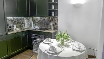 Kühlschrank, Ofen, Geschirrspüler, Toaster