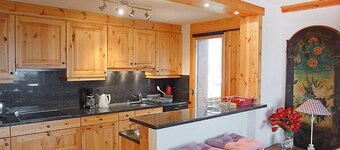 Rhodonite 24 by Interhome