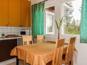 Dining - Itätullinkievari by Interhome (Salla)