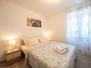 2 bedrooms, free internet
