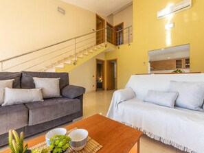 TV - Vacation home Hector by Interhome (Deltebre)