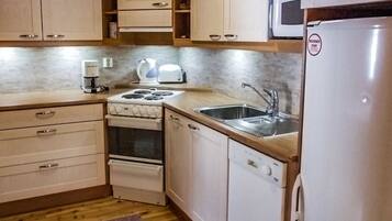 Réfrigérateur, micro-ondes, lave-vaisselle