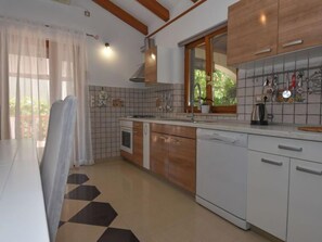 Frigorifero, forno, pentole/stoviglie/utensili