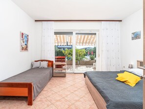 2 chambres, accès à Internet (gratuit)