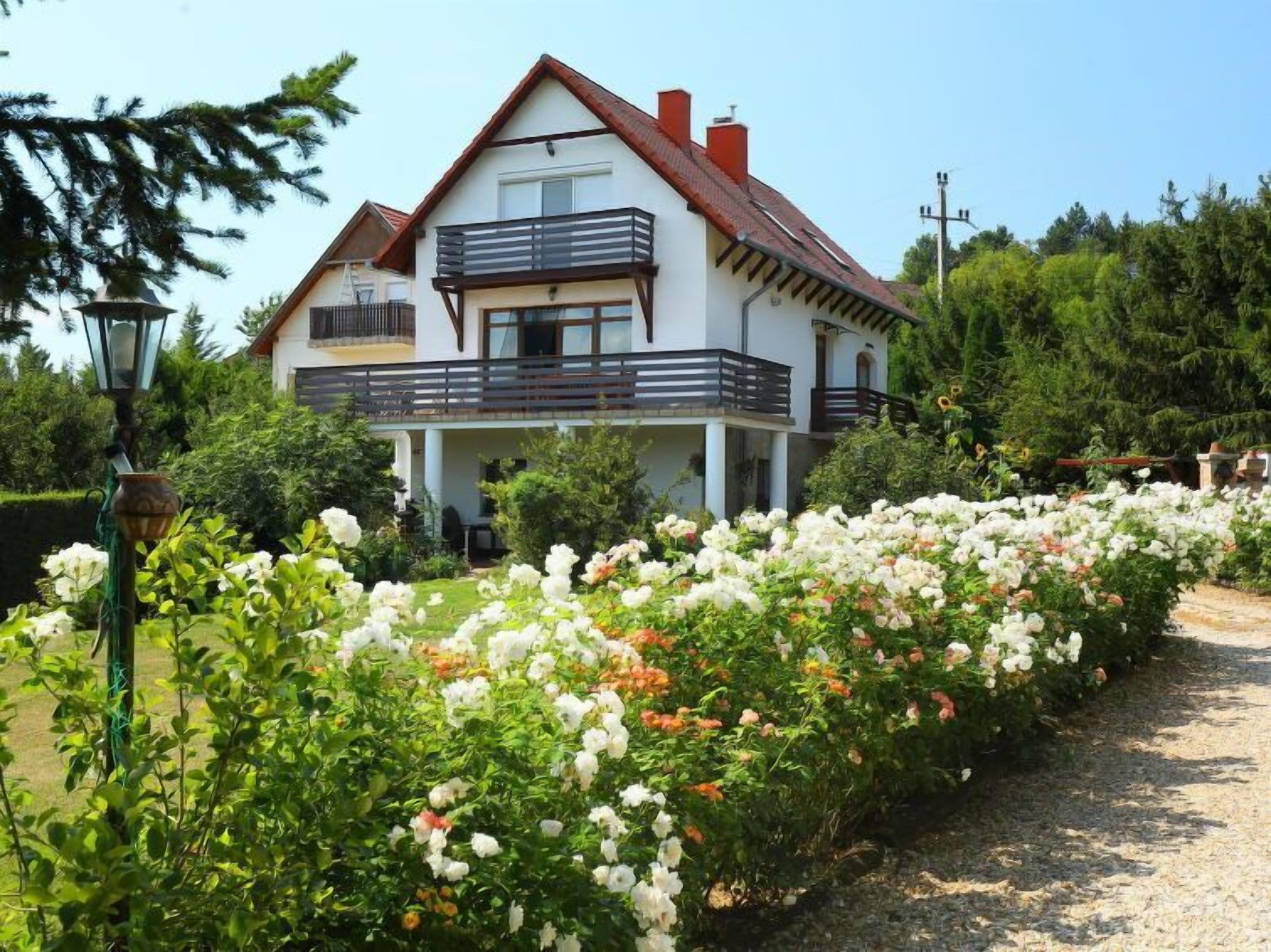 Rosa by Interhome