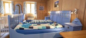 Ferienwohnungen Chasa Werro by Interhome