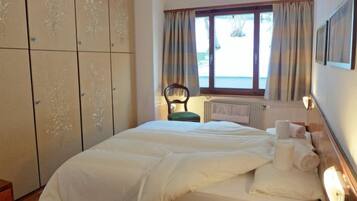 2 dormitorios, tabla de planchar con plancha, wifi