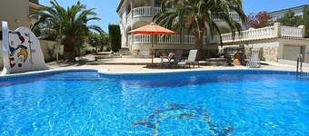 Escorpion by Interhome