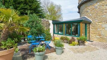 屋外ダイニングエリア