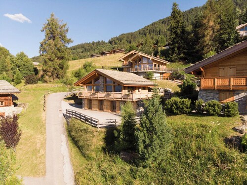 Chalet Flocon de Neige by Interhome