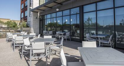 Holiday Inn Express & Suites Phoenix North - Happy Valley by IHG