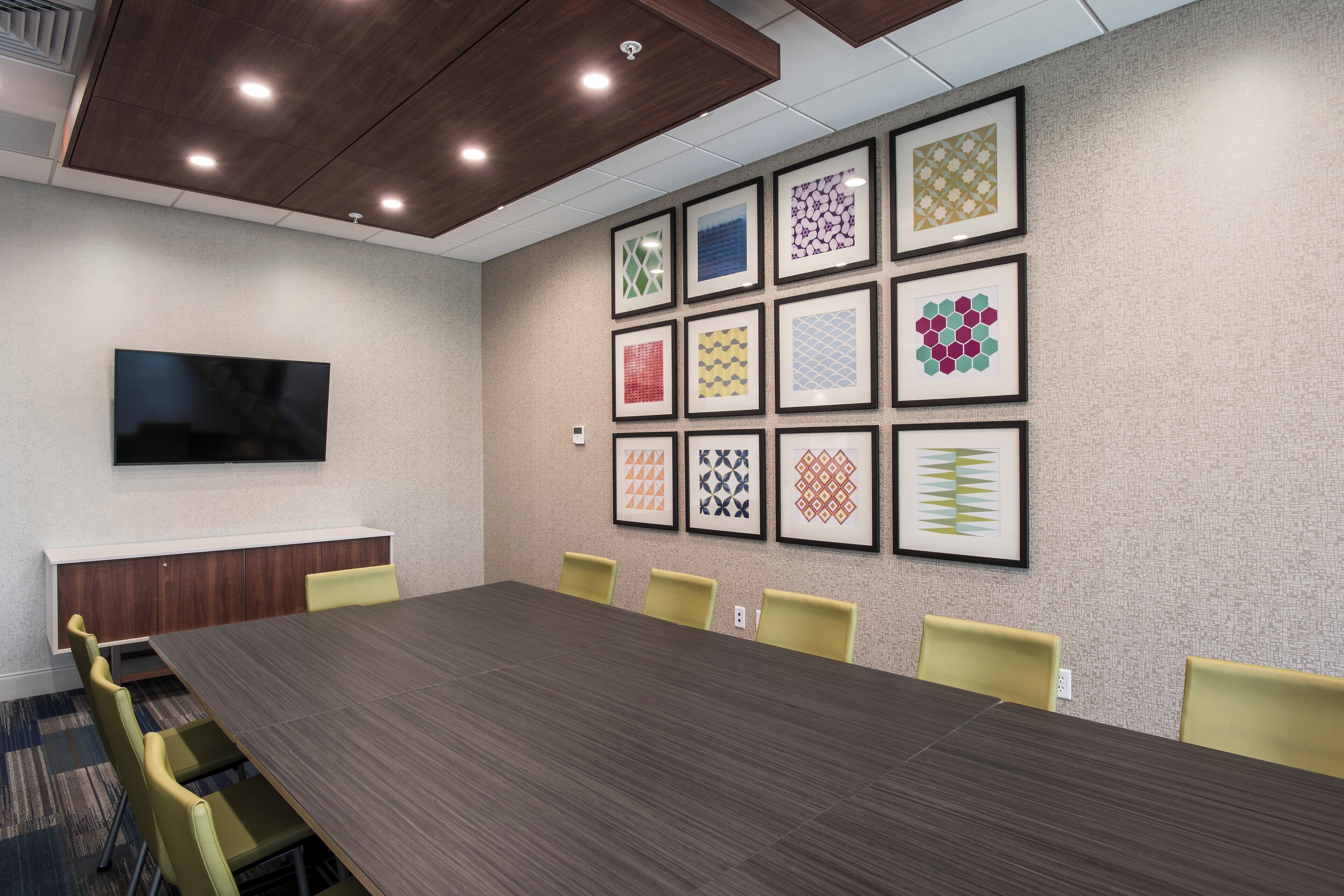 Photo - Holiday Inn Express & Suites Phoenix North - Happy Valley by IHG