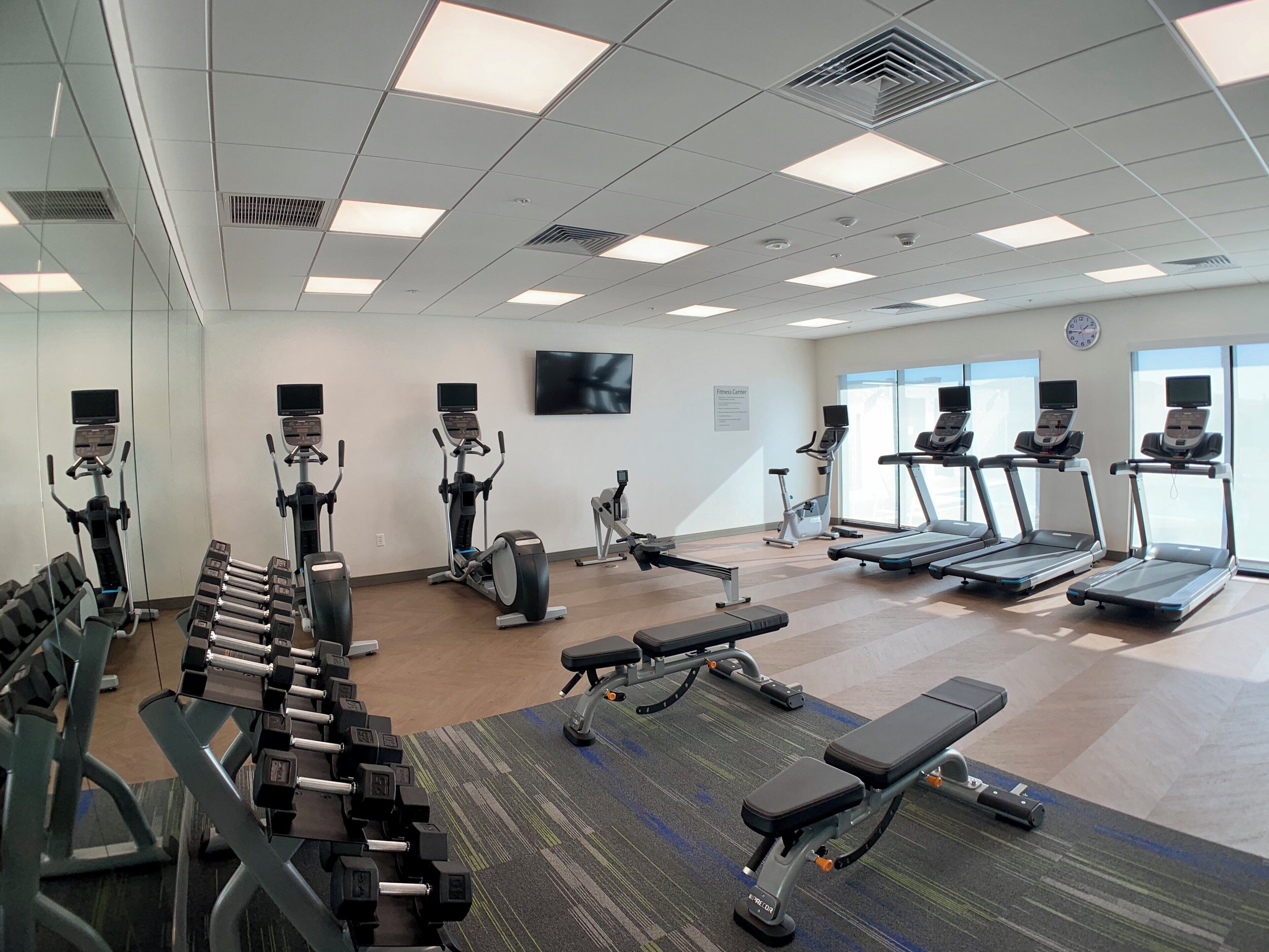 Photo - Holiday Inn Express & Suites Phoenix North - Happy Valley by IHG