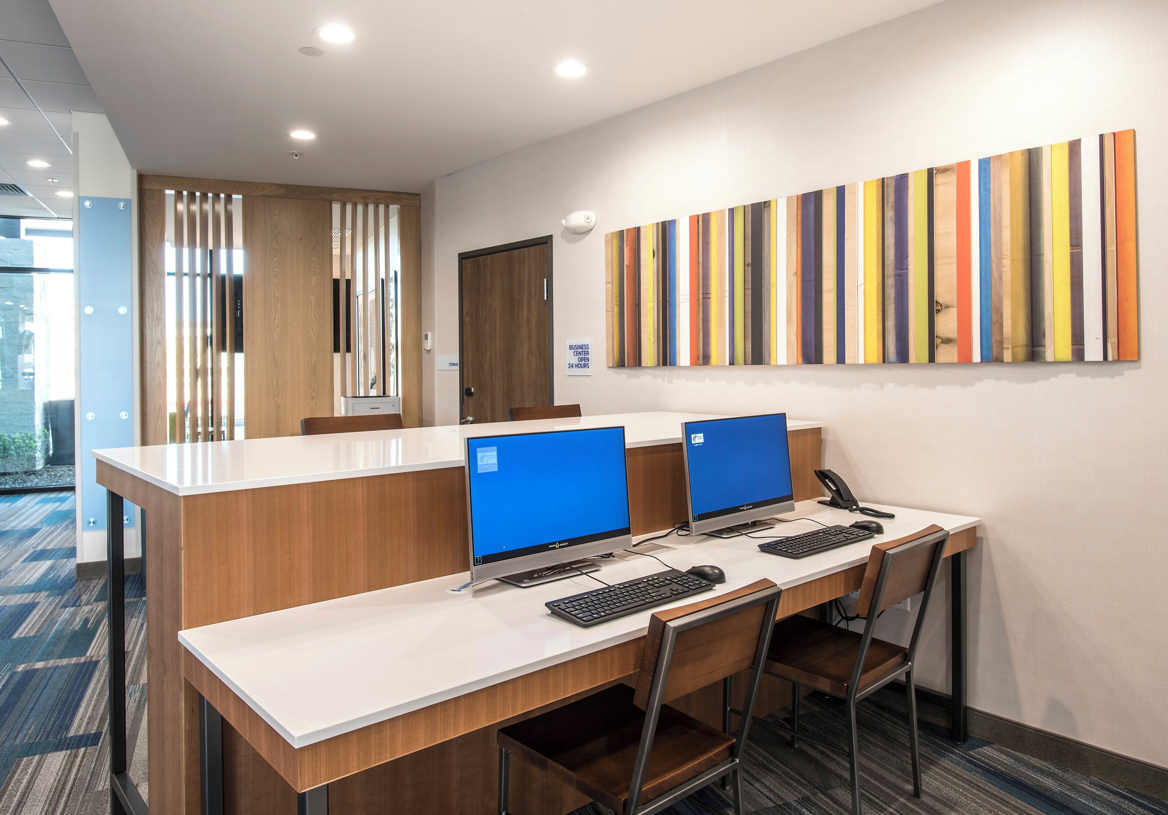 Photo - Holiday Inn Express & Suites Phoenix North - Happy Valley by IHG