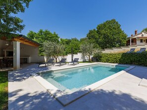 A heated pool - Apartment Ana by Interhome (Pula/Krnica)