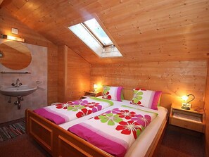 3 bedrooms, Internet